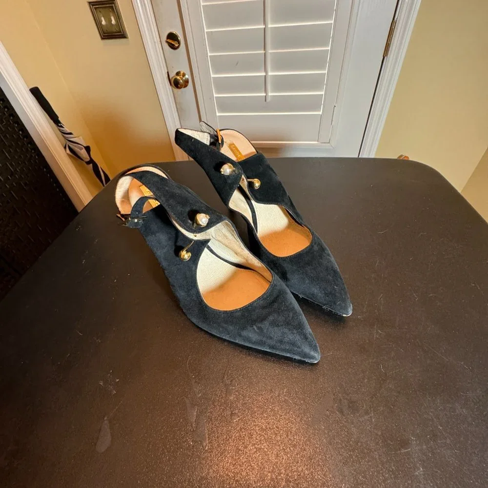 Louise Et Cie size 10 black suede sling back pumps with pearl details
